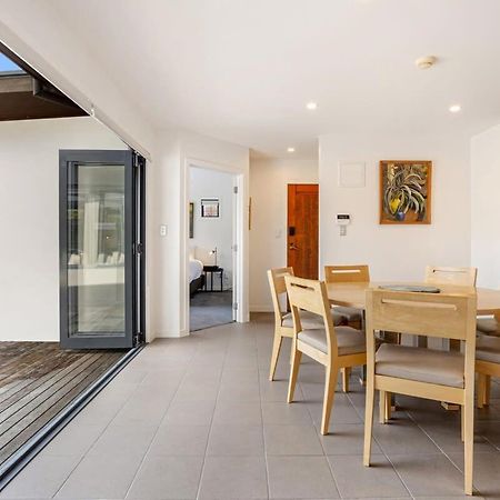 Stylish And Serene Living In Kohimarama Auckland Extérieur photo