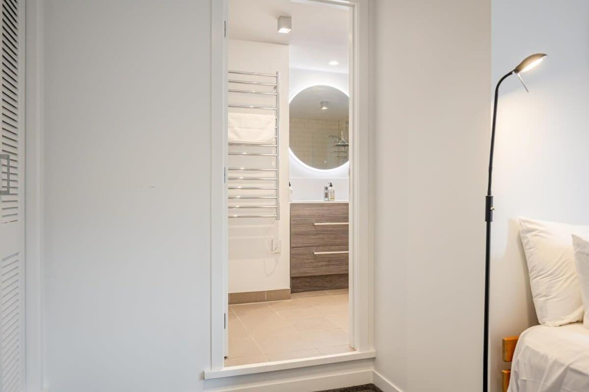 Stylish And Serene Living In Kohimarama Auckland Extérieur photo