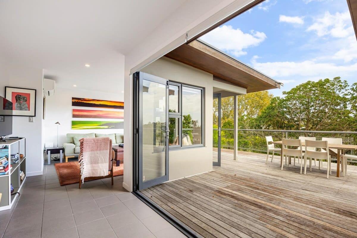 Stylish And Serene Living In Kohimarama Auckland Extérieur photo