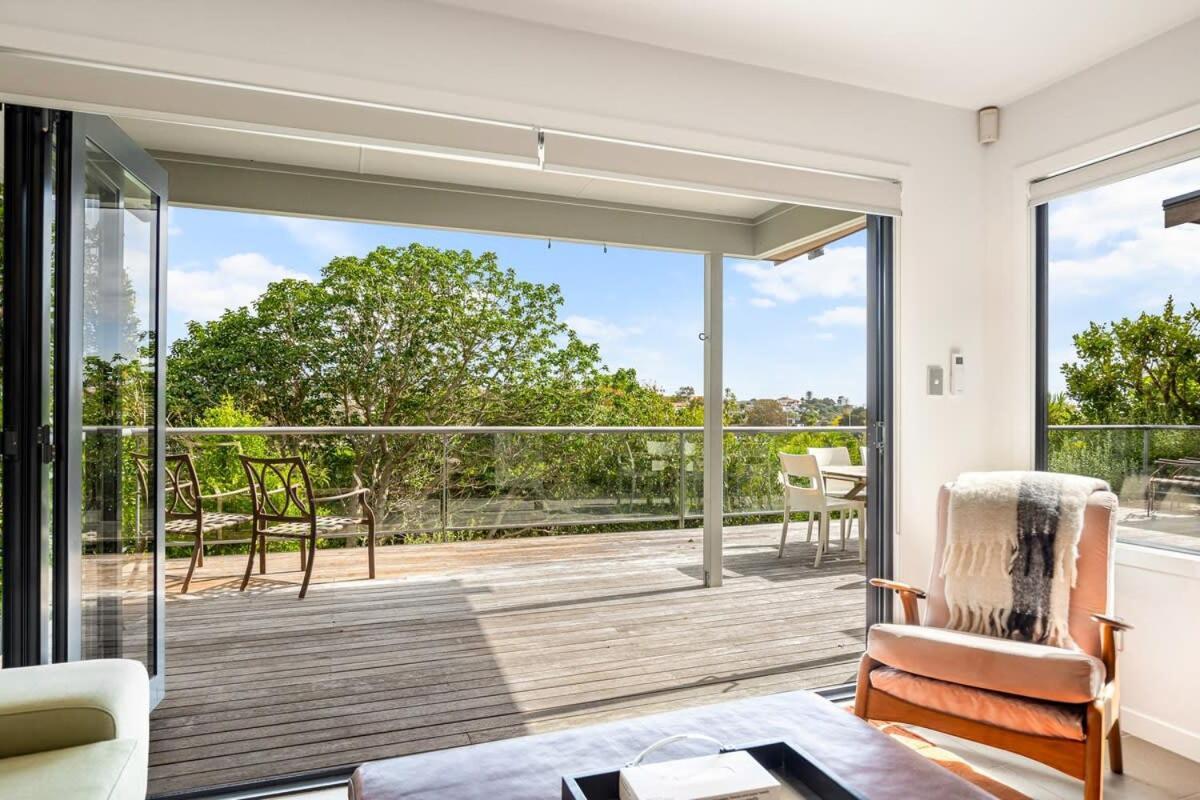 Stylish And Serene Living In Kohimarama Auckland Extérieur photo